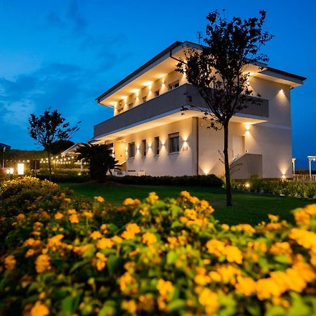 Villa Zefiro Suites & Events Батипалия Екстериор снимка