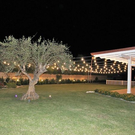 Villa Zefiro Suites & Events Батипалия Екстериор снимка