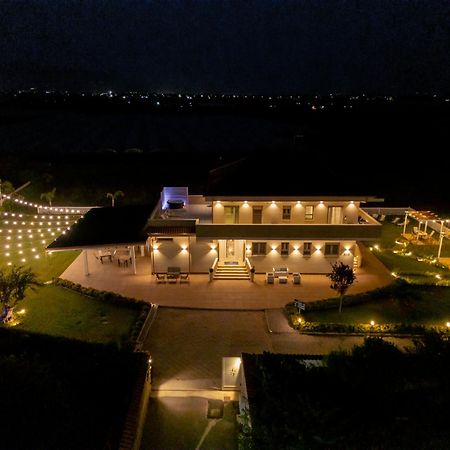 Villa Zefiro Suites & Events Батипалия Екстериор снимка