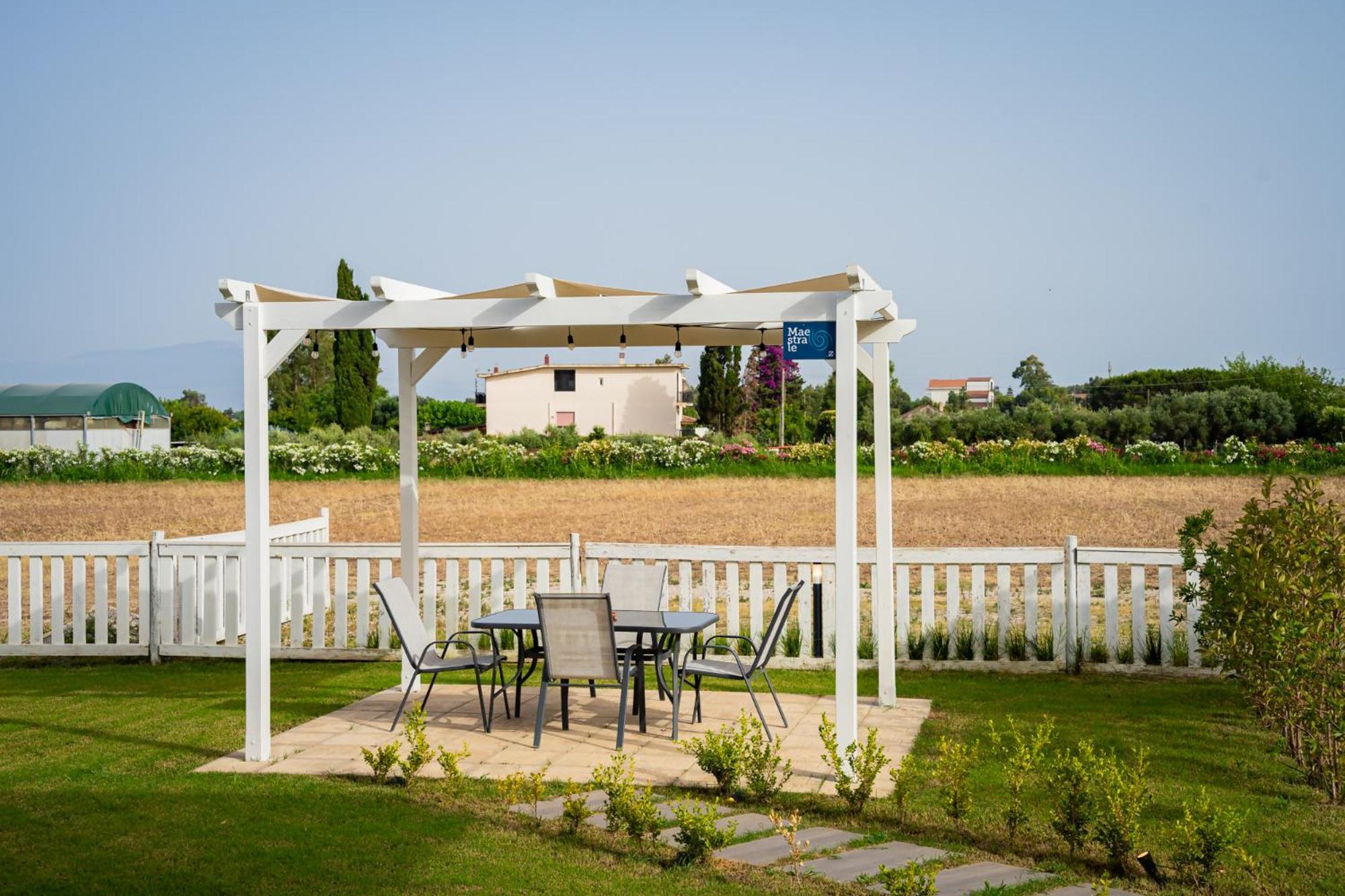 Villa Zefiro Suites & Events Батипалия Екстериор снимка